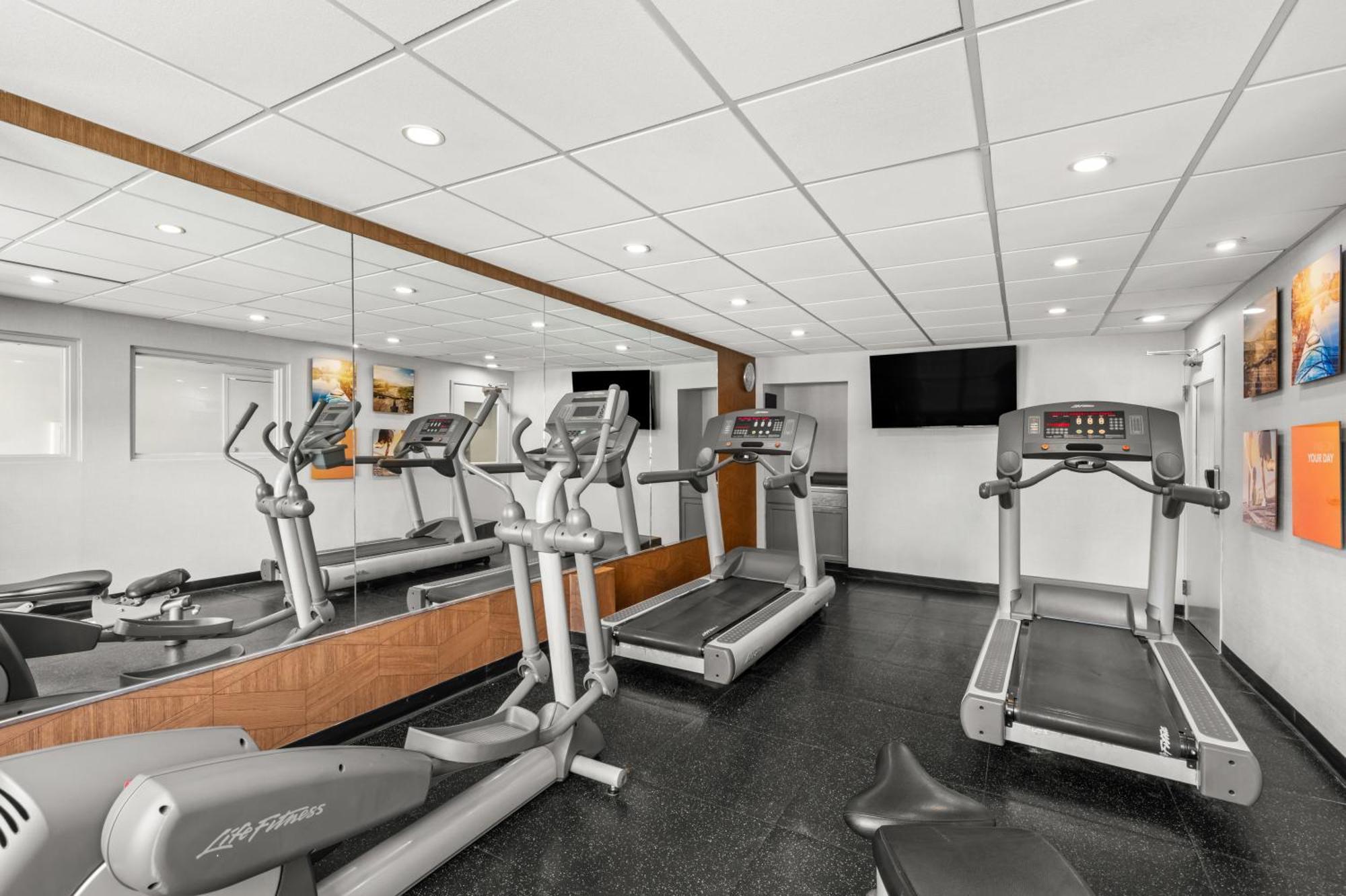 Comfort Inn & Suites Rome South Экстерьер фото